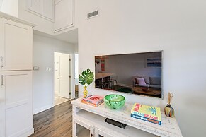 Walk to Beach & Dtwn Dining! Avalon Coastal Escape