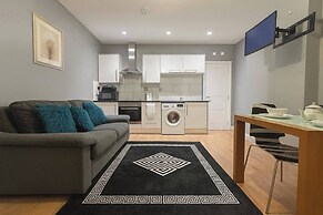 Charming High Wycombe Apartment
