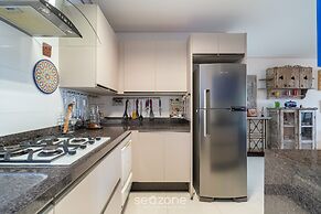 Apt w/ Grill 800m From the Beach, Jurere Sca0208