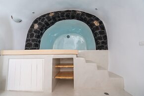 Santorini Sunsets Oasis