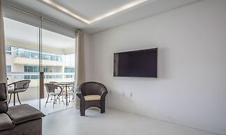 Apt w/ BBQ & Balcony, 450m From the Beach Sit1202