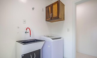 Apt w/ BBQ & Balcony, 450m From the Beach Sit1202