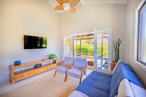Casa DelMare Cond. com saída na praia