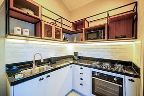 Casa DelMare Cond. com saída na praia