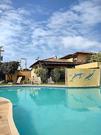 Casa DelMare Cond. com saída na praia