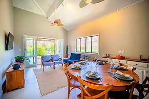 Casa DelMare Cond. com saída na praia