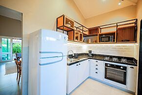 Casa DelMare Cond. com saída na praia