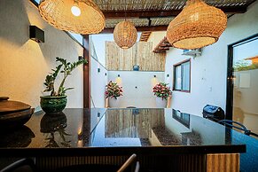 Casa DelMare Cond. com saída na praia