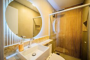 Casa DelMare Cond. com saída na praia