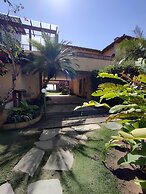 Casa DelMare Cond. com saída na praia