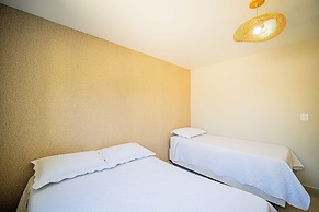 Casa DelMare Cond. com saída na praia