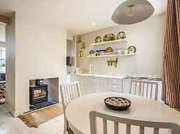 8 Mariners Terrace