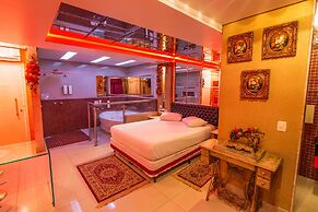 GOLDEN MOTEL