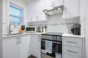 Sunny 1BR Detached Suite