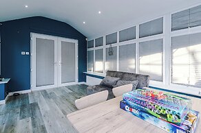 Modern 3-Bed - Near Etihad & City Centre