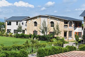 Amaris Greens Resort