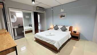 Collection O Mahidol Road