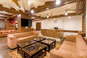 Hotel Twin Towers By Defoy
