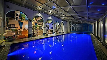 Spain Village Poolamping