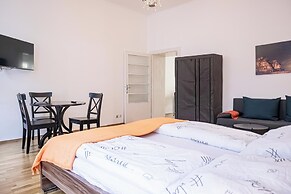 Cozy 2BR Apt Near Vienna Center