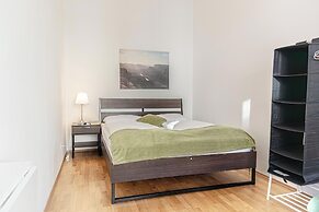 Cozy 2BR Apt Near Vienna Center