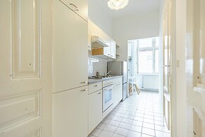 Stylish 1BR Apartment In Vienna Center