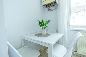 Stylish 1BR Apartment In Vienna Center