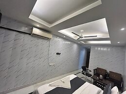Hotel 82 Inn