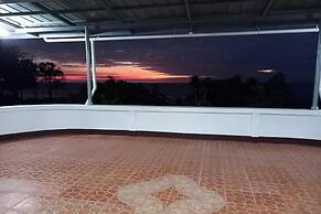 Seven Waves Beachfront