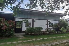 Seven Waves Beachfront