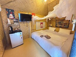 Merlin Hut & Farm