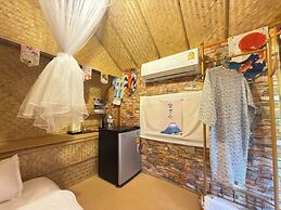 Merlin Hut & Farm