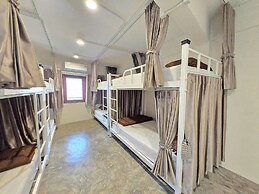 Nap & Nomad Hostel Tha Phae Gate