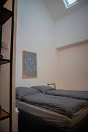 Moderne Stadt Zimmer mit eigenem Bad