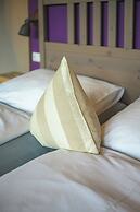 ROJ Rooms & Suites