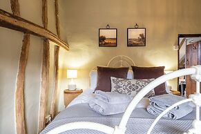 Two Cottages near Stratford-upon-Avon