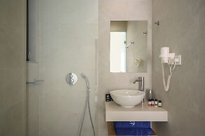 Athina Suites