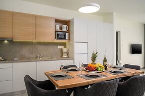 Athina Suites