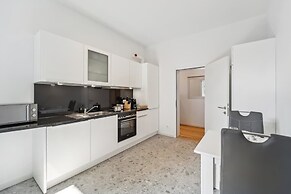 Infinity Stay Ferienapartments Rheinstrasse