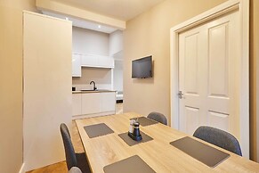 Host Stay Parkside Apartment