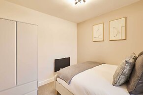 Host Stay Parkside Apartment