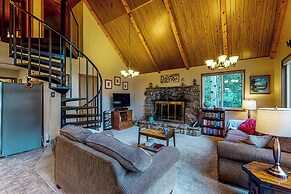 Deck & Mtn Views! Family A-frame Cabin Near Stream