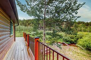 Deck & Mtn Views! Family A-frame Cabin Near Stream