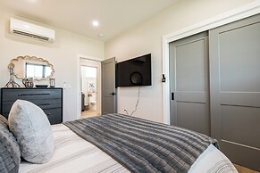 3 BR Duplex w/ Full Kitchen, W & D