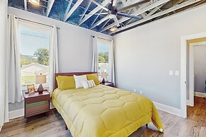 Walkable Gem! Dtwn Chattanooga Base w/ Balcony