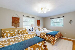 3BR Dog-friendly House, Central A/c, Cornhole
