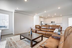 8 Mi to Denver Tech Center: Business-ready Retreat