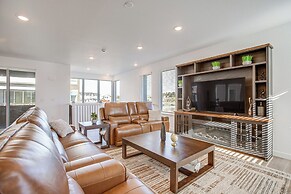 8 Mi to Denver Tech Center: Business-ready Retreat