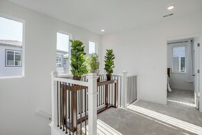 8 Mi to Denver Tech Center: Business-ready Retreat