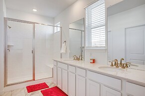 8 Mi to Denver Tech Center: Business-ready Retreat